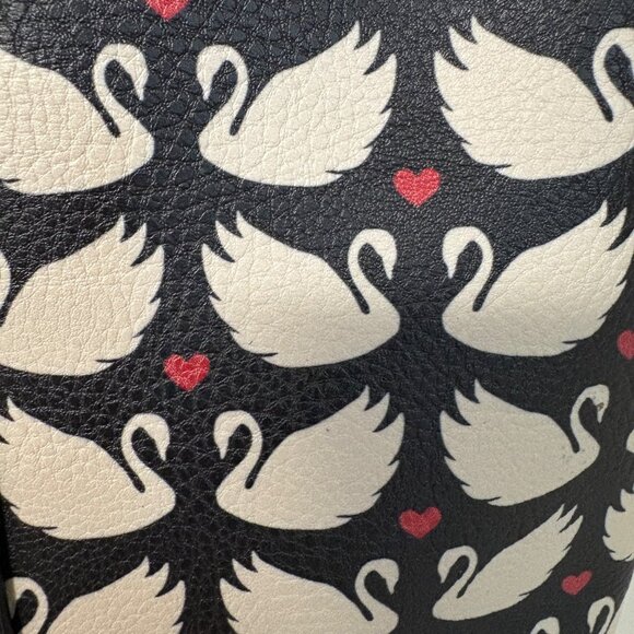 Relic Black White Swan Print Crossbody Bag Adjustable Strap Zipper Closure Purse - Picture 7 of 7